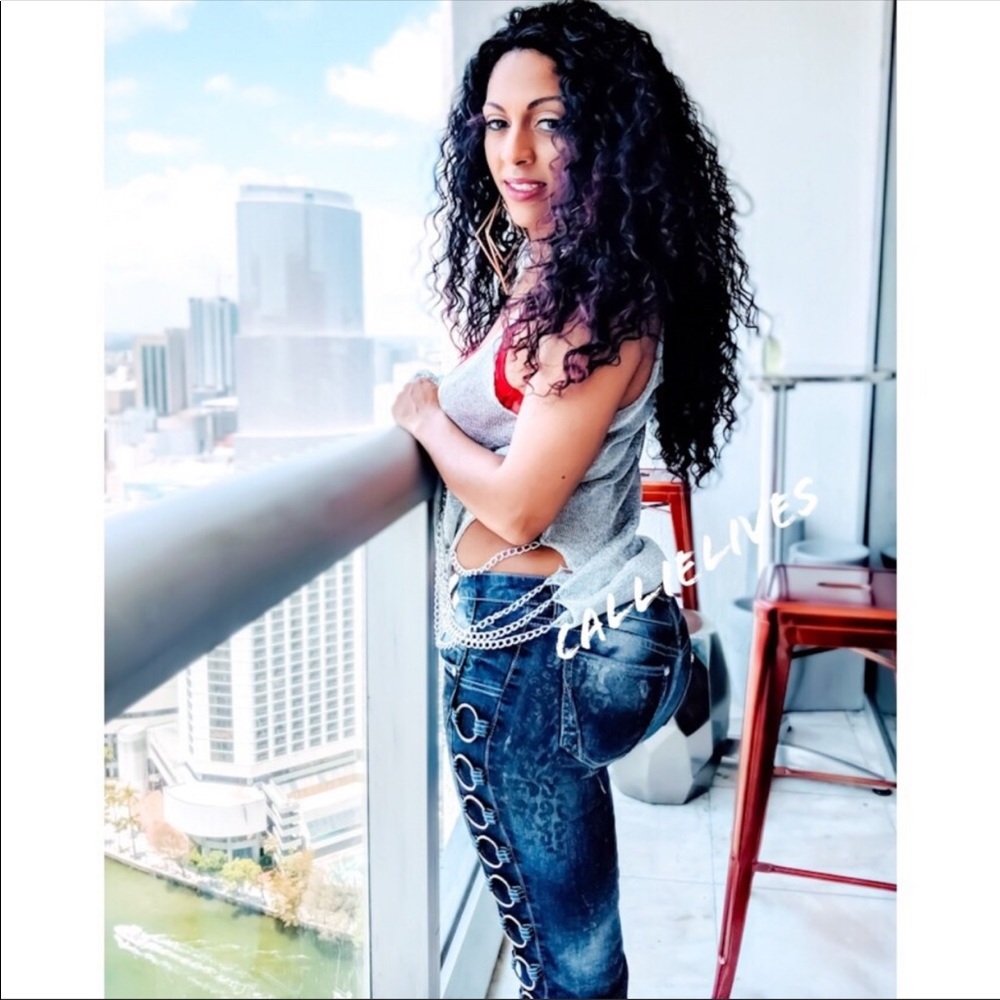 Callie Capri: Skinny Jeans Spray painted Cheetah - Picture 5 of 8